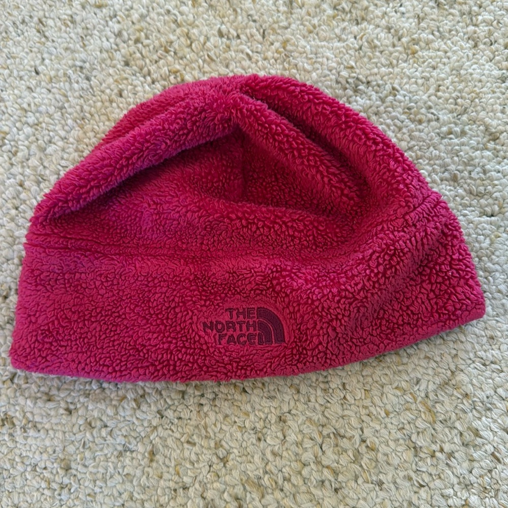 Girls Northface soft hat size M fits child 2-7ish